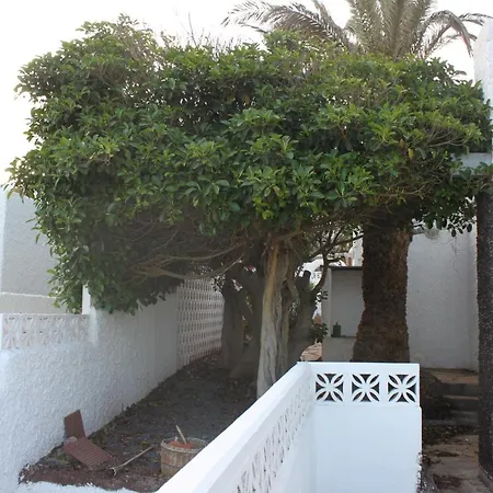 Con Piscina Privada De 2 Dormitorios, Terrazas, Jardin Y Barbacoa - Casa Momo